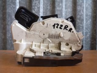 Запчасть замок двери задний правый Skoda YETI 2011