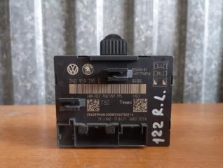 Запчасть блок управления двери задний левый Skoda YETI 2011