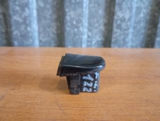 Запчасть заглушка ручки двери Skoda YETI 2011