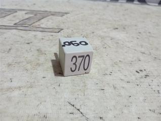 Запчасть реле Volkswagen Passat 2002