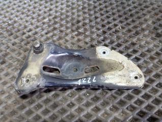 Запчасть кронштейн крыла передний левый Skoda YETI 2011