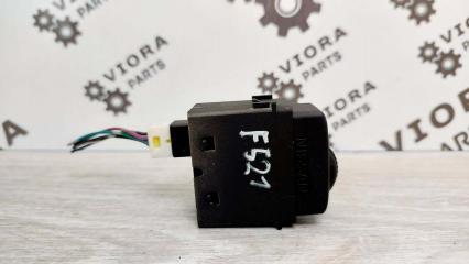 Кнопка корректора фар Nissan Note E11 CR14DE Кнопка корректора фар Nissan Note E11 CR14DE