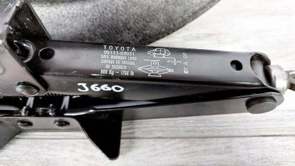 Домкрат Avensis 2007 T250 1ZZFE