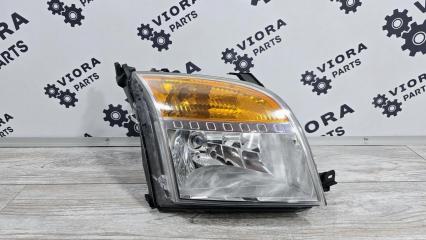 Фара галогеновая правая Ford Fusion 2009
