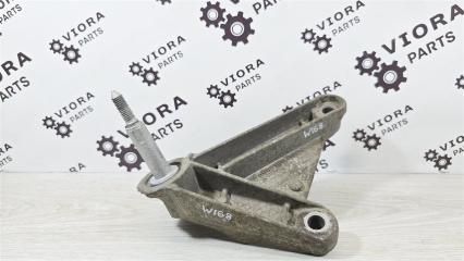 Запчасть кронштейн мкпп Renault Megane 2009