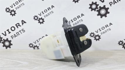 Запчасть замок крышки багажника Nissan Juke 2015