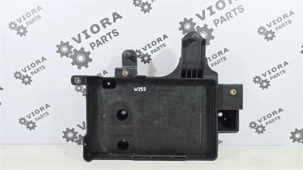 Запчасть корпус акб Mitsubishi Colt 2008