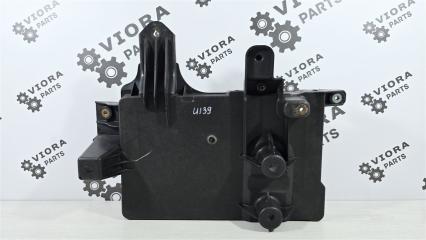 Запчасть площадка аккамулятора Mitsubishi Colt 2007