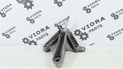 Запчасть кронштейн мкпп Nissan Qashqai 2010