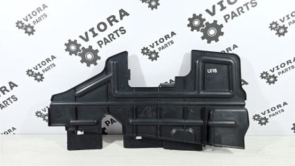 Дефлектор радиатора правый Toyota Avensis 2008