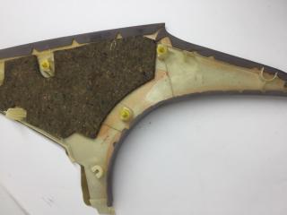 Накладка на стойку кузова задняя правая aristo 1997 JZS160 2JZ-GE