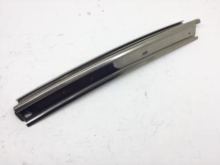 Накладка на стойку кузова правая Toyota Mark 2 1995