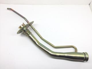 Горловина топливного бака TOYOTA MARK2 1996