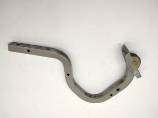 Петля двери багажника задняя правая Toyota Mark 2 1995