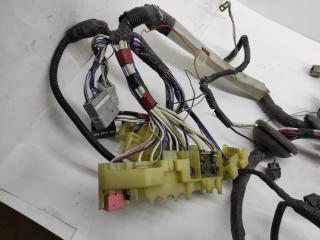 Проводка подкапотная морды передняя mark2 1994 JZX90 1JZGE Проводка подкапотная морды передняя mark2 1994 JZX90 1JZGE