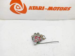 Замок багажника задний TOYOTA MARK2 1996