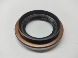 Запчасть сальник привода задний TOYOTA MARK2 1996