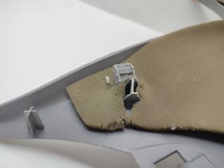 Накладка кузова задняя левая MONDEO 1998 1.6L Zetec-E EFI (90PS)