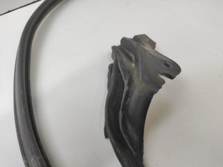 Уплотнительная резинка боковой двери задняя левая toyota mark2 JZX90 1JZGE