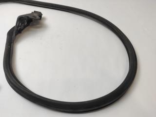 Уплотнительная резинка боковой двери задняя левая mark2 1996 JZX90 1JZGE