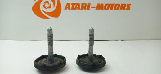 Болт подрамника задний toyota MARK2 1996