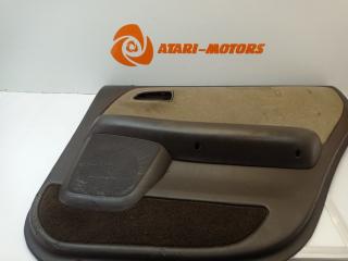 Обшивка боковой двери задняя правая Toyota Mark 2 1996