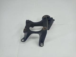 Кронштейн компрессора кондиционера toyota Mark 2 1995