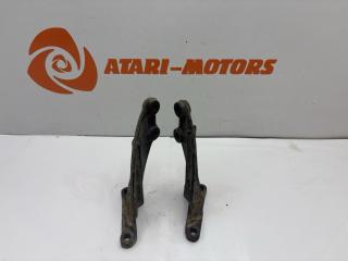 Крепление АКПП Toyota Mark 2 1994