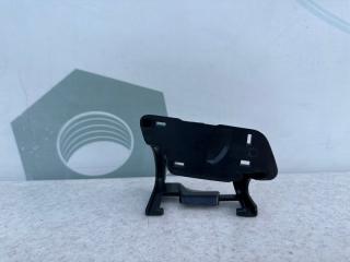 Фото запчасти кронштейн крышки форсунки омывателя фар правый Mercedes-benz GLA новая запчасть Запчасть кронштейн крышки форсунки омывателя фар правый Mercedes-benz GLA