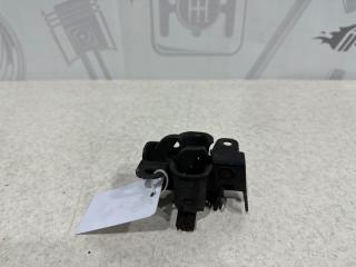 Фото запчасти замок капота нижняя часть Mercedes-benz ML 2004 контрактная запчасть Запчасть замок капота нижняя часть Mercedes-benz ML 2004