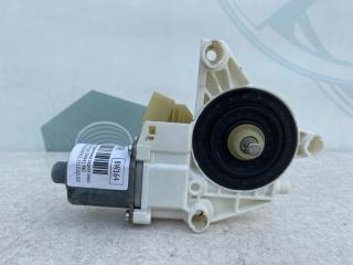 Фото запчасти моторчик стеклоподъемника задней левой двери Mercedes-benz ML контрактная запчасть Запчасть моторчик стеклоподъемника задней левой двери Mercedes-benz ML