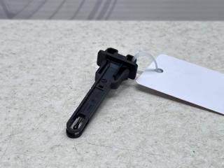 Фото запчасти датчик температуры испарителя Mercedes-benz GLE 2018 контрактная запчасть Запчасть датчик температуры испарителя Mercedes-benz GLE 2018