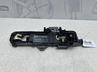 Фото запчасти опорная скоба ручки правой двери Mercedes-benz C 2009 контрактная запчасть Запчасть опорная скоба ручки правой двери Mercedes-benz C 2009