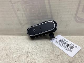 Фото запчасти кнопки обогрева сидений левая дверь Mercedes-benz CLA 2019 контрактная запчасть Запчасть кнопки обогрева сидений левая дверь Mercedes-benz CLA 2019