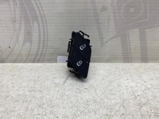 Фото запчасти кнопка центрального замка пассажирская дверь Mercedes-benz CLA 2019 контрактная запчасть Запчасть кнопка центрального замка пассажирская дверь Mercedes-benz CLA 2019