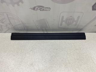 Запчасть накладка порога передняя левая внутренняя Mercedes-benz E 2011