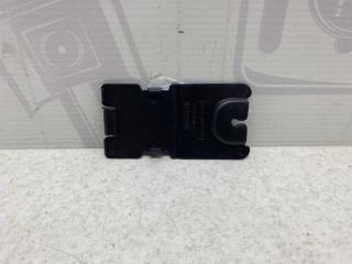 Фото запчасти сервисная крышка переднего подкрылка Mercedes-benz E новая запчасть Запчасть сервисная крышка переднего подкрылка Mercedes-benz E