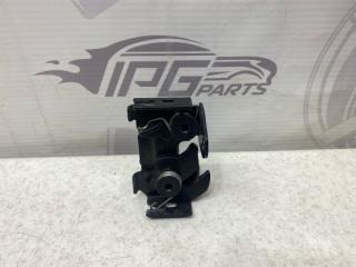 Фото запчасти замок капота Mercedes-benz E 2014 контрактная запчасть Запчасть замок капота Mercedes-benz E 2014