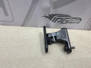 Петля передней правой двери верхняя Mercedes-benz B 2013