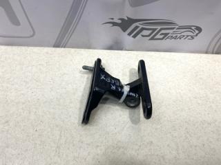 Петля передней правой двери верхняя Mercedes-benz B 2016