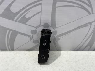 Фото запчасти кнопка центрального замка пассажирская дверь Mercedes-benz C 2008 контрактная запчасть Запчасть кнопка центрального замка пассажирская дверь Mercedes-benz C 2008