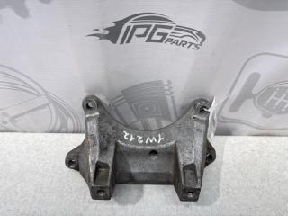 Фото запчасти кронштейн подушки акпп Mercedes-benz E 2009 контрактная запчасть Запчасть кронштейн подушки акпп Mercedes-benz E 2009