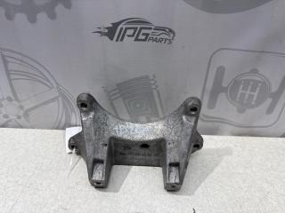 Запчасть кронштейн подушки акпп Mercedes-benz C 2015