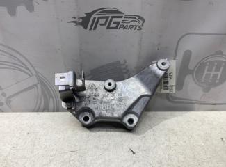 Фото запчасти кронштейн впускного коллектора Mercedes-benz E 2011 контрактная запчасть Запчасть кронштейн впускного коллектора Mercedes-benz E 2011