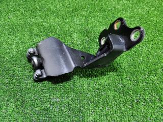 Ролик раздвижной двери задний правый Toyota Roomy 2017