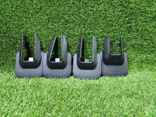 Накладка на полозья сидений Nissan Serena 2018