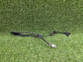 Датчик ABS передний правый Toyota Harrier 2010