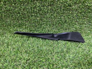 Запчасть уголок решетки под лобовое стекло передний правый Nissan Juke 2013