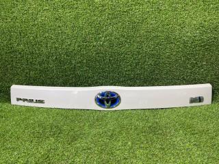 Накладка двери багажника Toyota Prius 2012