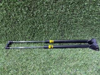 Амортизатор двери багажника Toyota Aqua 2017